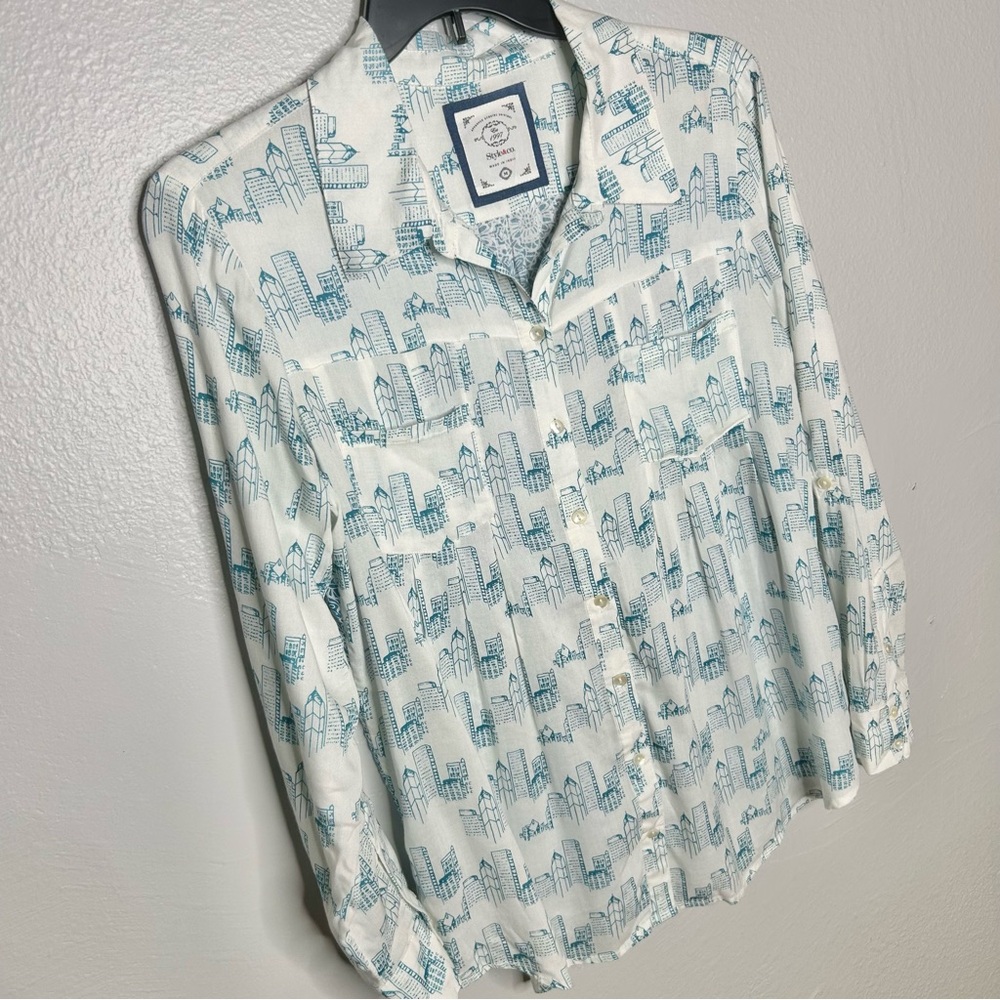 Style & Co. White and Blue Lightweight Summer Cooling Button Down/Up Shirt - Picture 3 of 9